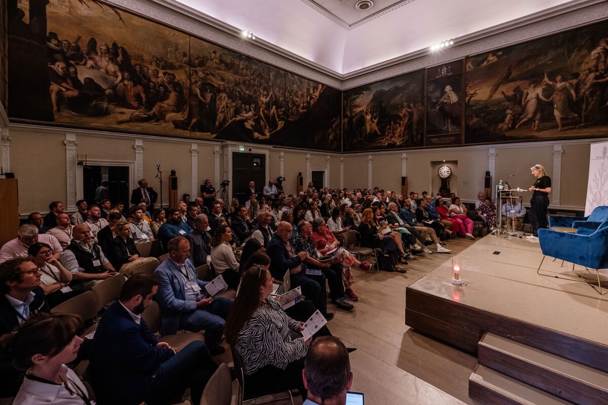 Dr Anne Brock presenting at Ginposium 2025